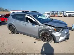 2T3WFREV7JW416304 2018 TOYOTA RAV 4