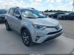 2T3WFREV7JW431014 2018 TOYOTA RAV 4