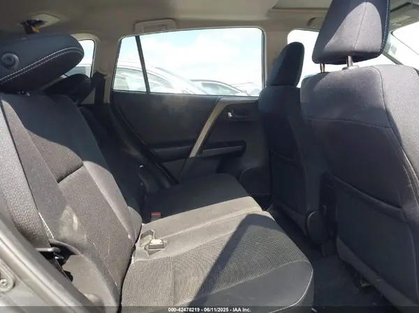 2T3WFREV7JW463218 2018 TOYOTA RAV 4 - Image 8