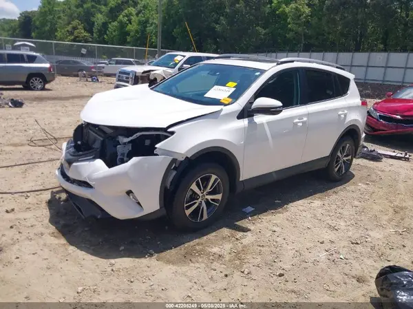 2T3WFREV7JW474929 2018 TOYOTA RAV 4 - Image 2