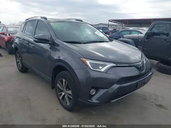 2T3WFREV7JW494551 2018 TOYOTA RAV 4 - Image 1