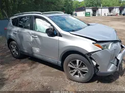 2T3WFREV7JW496123 2018 TOYOTA RAV 4
