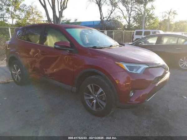 2T3WFREV7JW496591 2018 TOYOTA RAV 4 - Image 1
