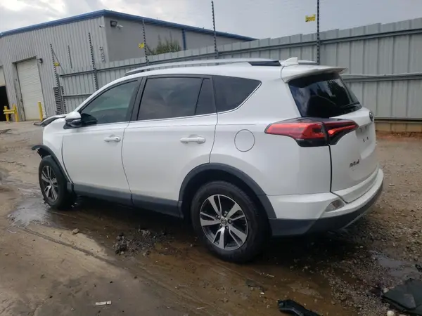 2T3WFREV7JW521988 2018 TOYOTA RAV 4 - Image 2