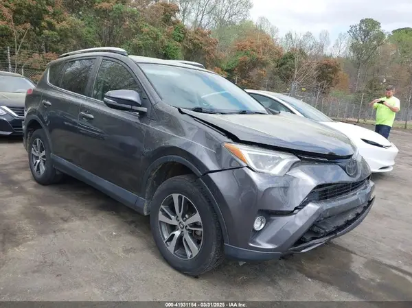 2T3WFREV8GW288227 2016 TOYOTA RAV 4 - Image 1