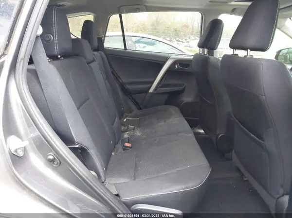 2T3WFREV8GW288227 2016 TOYOTA RAV 4 - Image 8