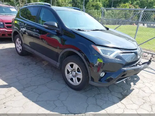 2T3WFREV8GW293749 2016 TOYOTA RAV 4 - Image 1