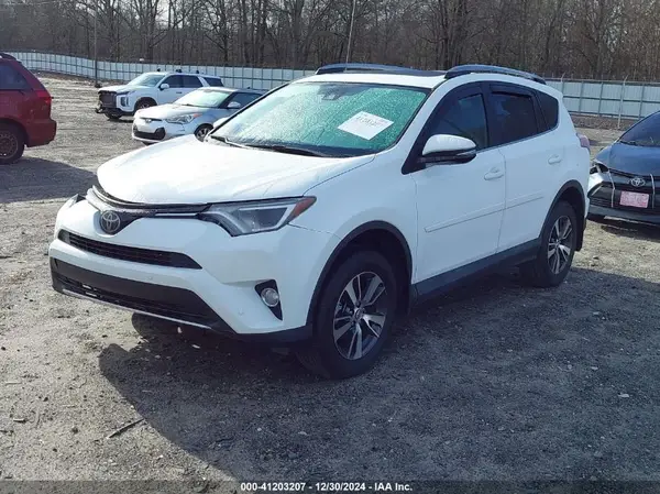 2T3WFREV8HW317906 2017 TOYOTA RAV 4 - Image 2