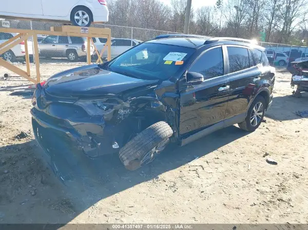 2T3WFREV8HW347794 2017 TOYOTA RAV 4 - Image 2