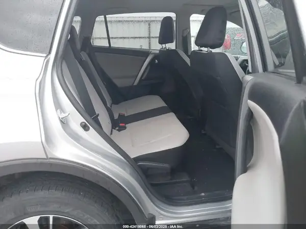 2T3WFREV8HW391424 2017 TOYOTA RAV 4 - Image 8