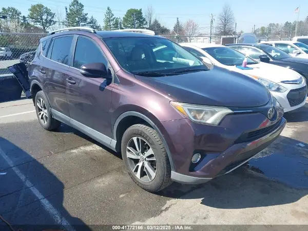 2T3WFREV8HW393948 2017 TOYOTA RAV 4 - Image 1