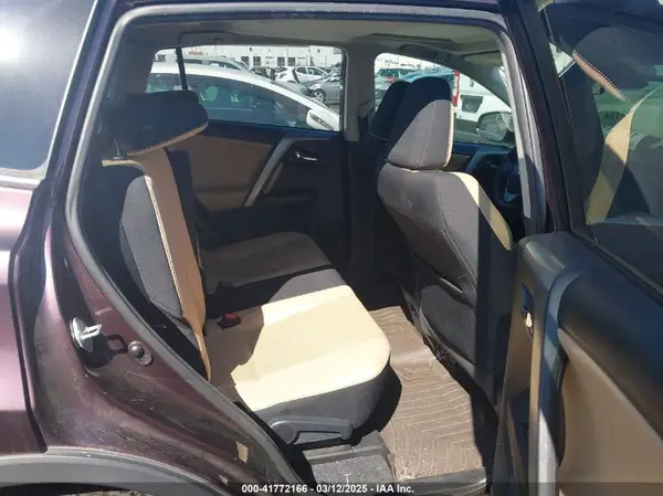 2T3WFREV8HW393948 2017 TOYOTA RAV 4 - Image 8