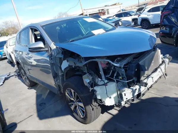 2T3WFREV8JW415484 2018 TOYOTA RAV 4 - Image 1