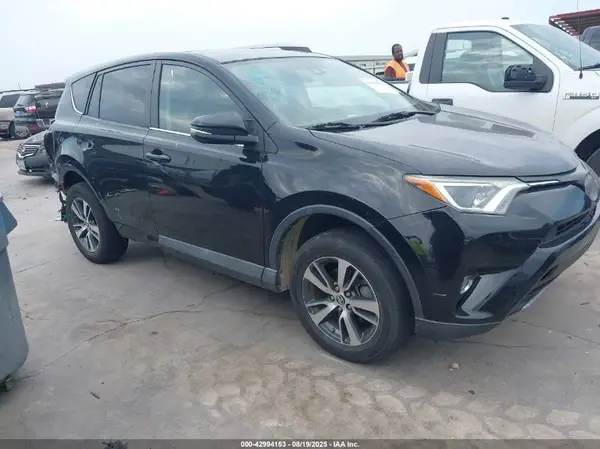 2T3WFREV8JW424086 2018 TOYOTA RAV 4 - Image 1