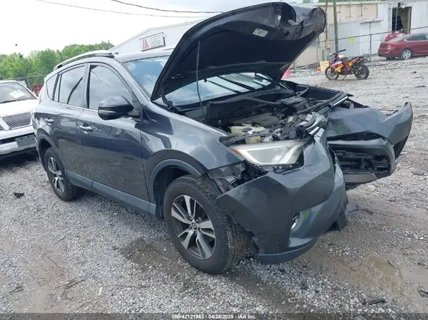 2T3WFREV8JW429188 2018 TOYOTA RAV 4 - Image 1