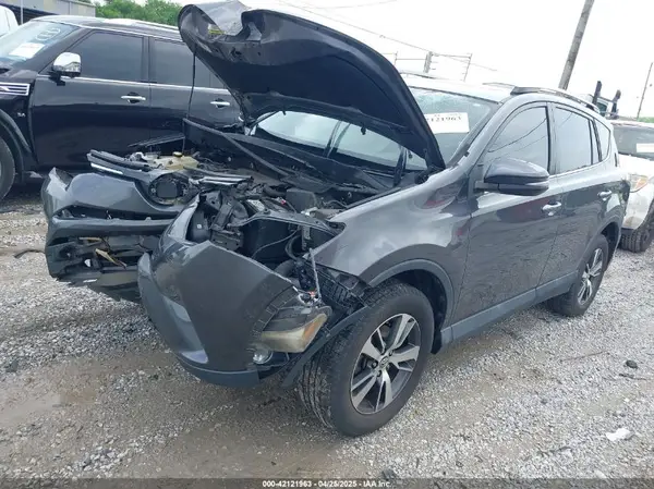 2T3WFREV8JW429188 2018 TOYOTA RAV 4 - Image 2