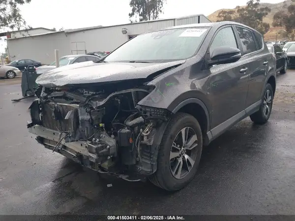 2T3WFREV8JW445861 2018 TOYOTA RAV 4 - Image 2