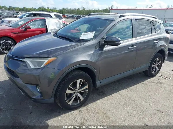 2T3WFREV8JW482747 2018 TOYOTA RAV 4 - Image 2