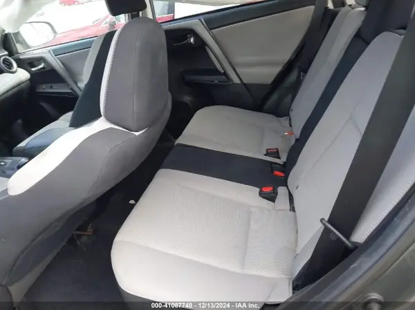 2T3WFREV8JW482747 2018 TOYOTA RAV 4 - Image 8