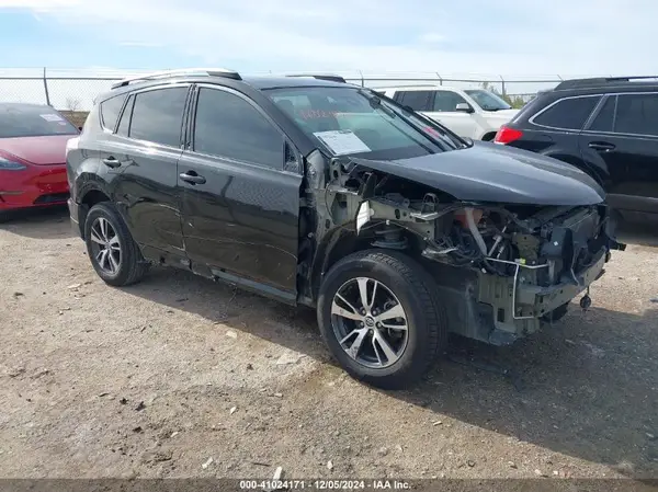 2T3WFREV8JW503788 2018 TOYOTA RAV 4 - Image 1