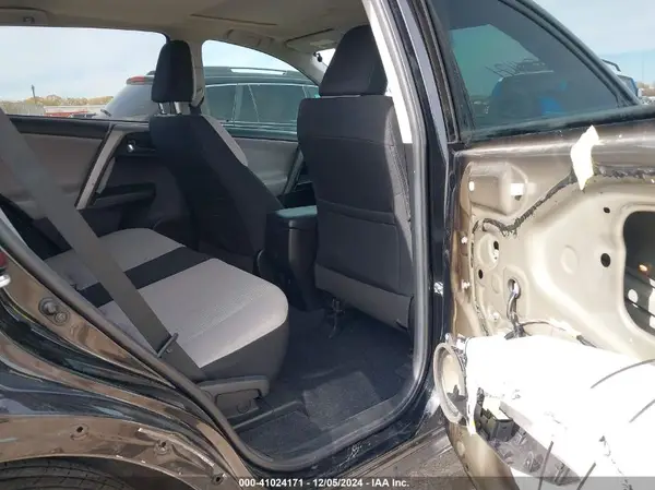 2T3WFREV8JW503788 2018 TOYOTA RAV 4 - Image 8
