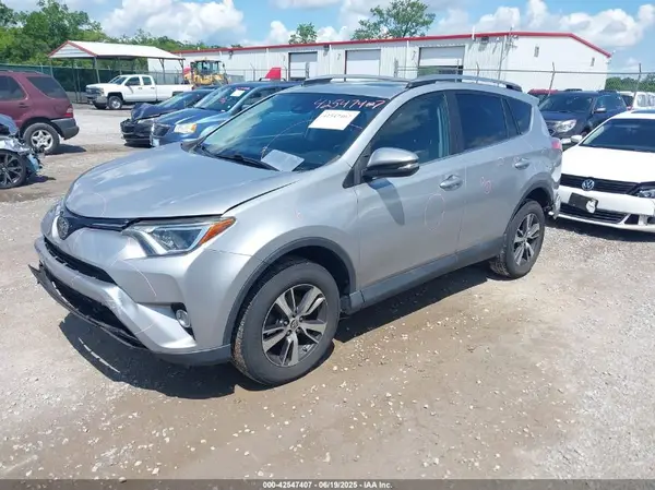 2T3WFREV8JW513981 2018 TOYOTA RAV 4 - Image 2