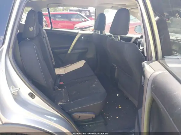 2T3WFREV8JW513981 2018 TOYOTA RAV 4 - Image 8