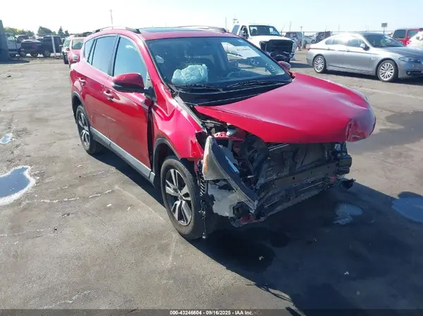2T3WFREV9GW270318 2016 TOYOTA RAV 4 - Image 1