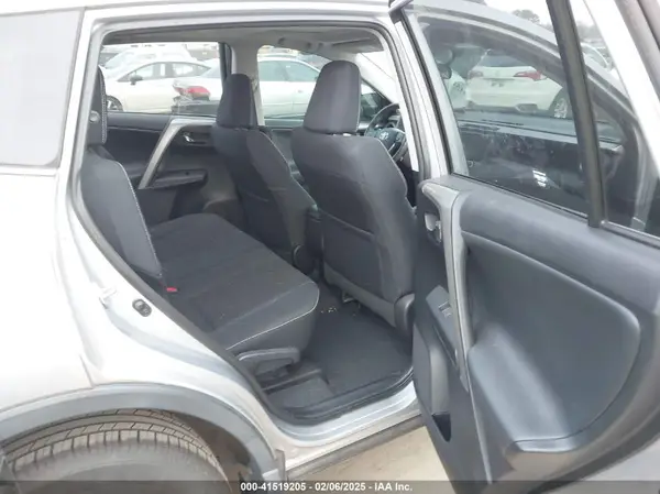 2T3WFREV9GW288303 2016 TOYOTA RAV 4 - Image 8