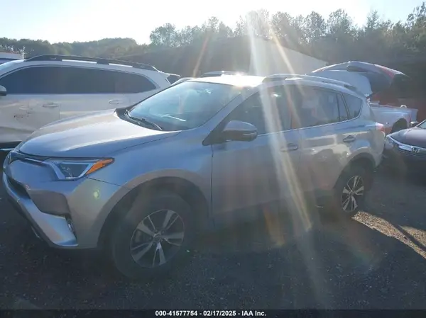 2T3WFREV9GW298622 2016 TOYOTA RAV 4 - Image 2