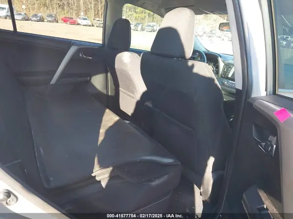 2T3WFREV9GW298622 2016 TOYOTA RAV 4 - Image 8