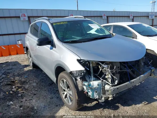 2T3WFREV9HW389794 2017 TOYOTA RAV 4 - Image 1