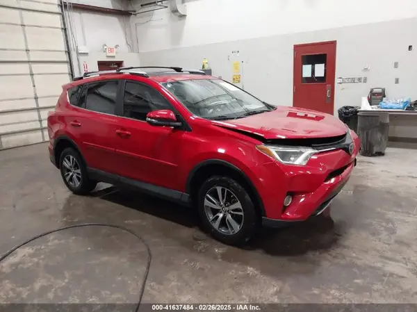 2T3WFREV9HW395885 2017 TOYOTA RAV 4 - Image 1