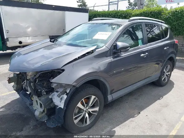 2T3WFREV9JW429586 2018 TOYOTA RAV 4 - Image 2