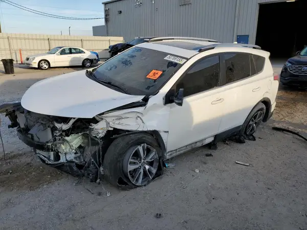 2T3WFREV9JW445285 2018 TOYOTA RAV 4 - Image 1