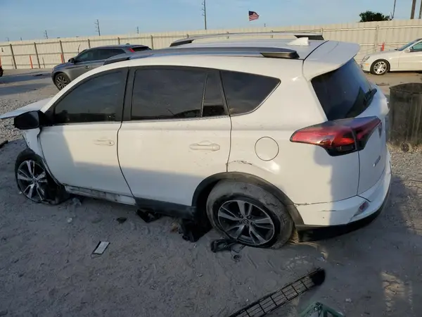 2T3WFREV9JW445285 2018 TOYOTA RAV 4 - Image 2