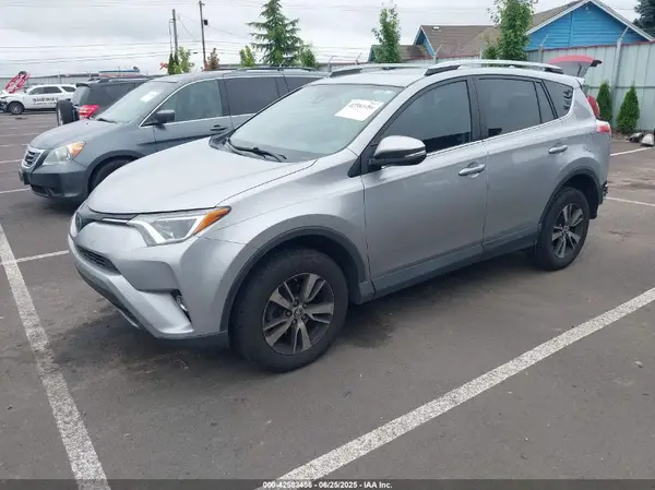 2T3WFREV9JW467447 2018 TOYOTA RAV 4 - Image 2