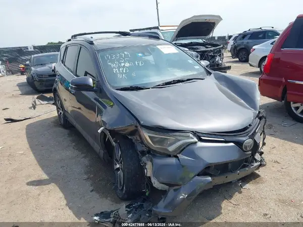2T3WFREV9JW495166 2018 TOYOTA RAV 4 - Image 1