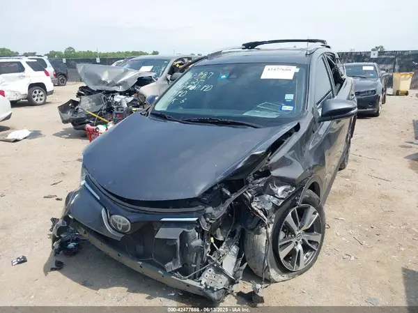 2T3WFREV9JW495166 2018 TOYOTA RAV 4 - Image 2