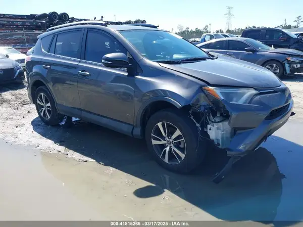 2T3WFREV9JW503136 2018 TOYOTA RAV 4 - Image 1