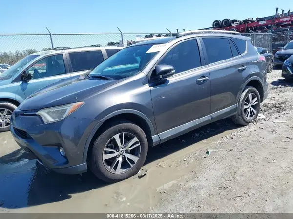 2T3WFREV9JW503136 2018 TOYOTA RAV 4 - Image 2