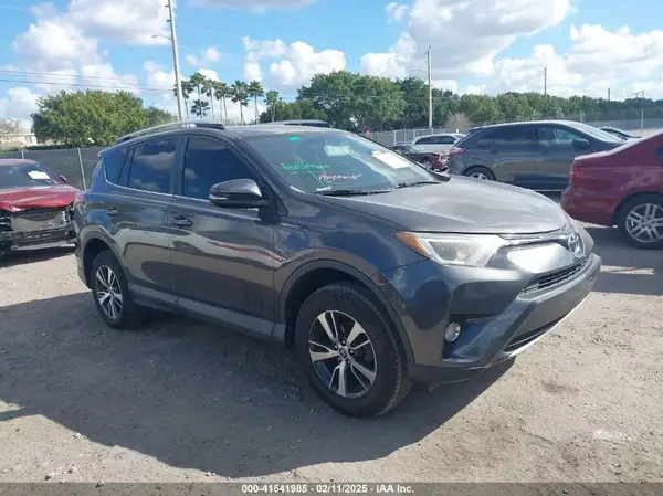 2T3WFREVXGW240213 2016 TOYOTA RAV 4 - Image 1