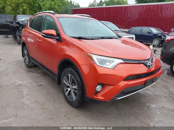 2T3WFREVXGW251860 2016 TOYOTA RAV 4 - Image 1