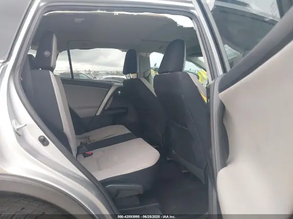 2T3WFREVXGW264639 2016 TOYOTA RAV 4 - Image 8
