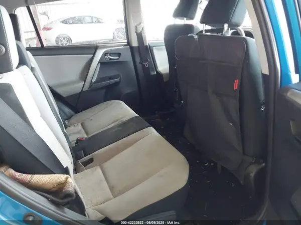 2T3WFREVXGW307781 2016 TOYOTA RAV 4 - Image 8