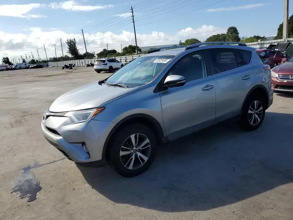 2T3WFREVXHW377055 2017 TOYOTA RAV 4 - Image 1