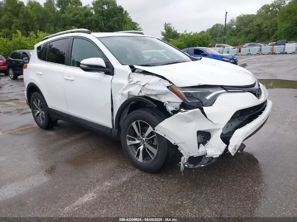 2T3WFREVXJW444968 2018 TOYOTA RAV 4 - Image 1