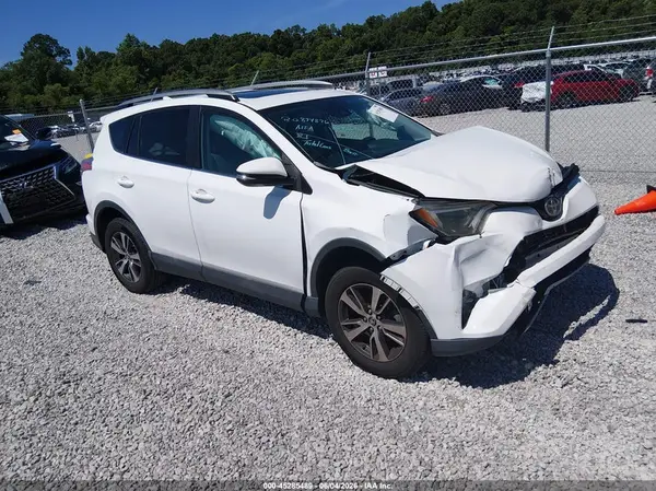 2T3WFREVXJW447143 2018 TOYOTA RAV 4 - Image 1