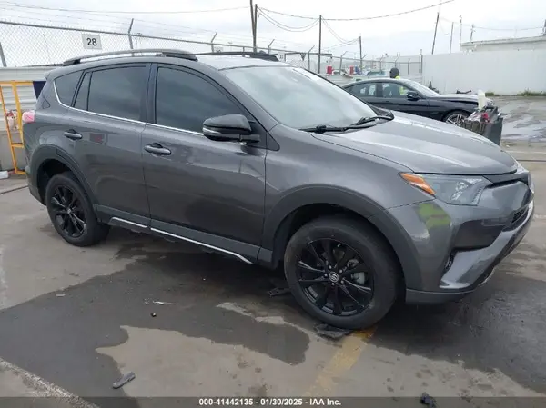 2T3WFREVXJW450320 2018 TOYOTA RAV 4 - Image 1