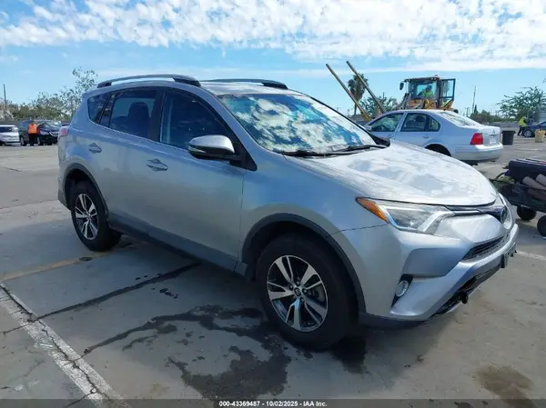 2T3WFREVXJW461110 2018 TOYOTA RAV 4 - Image 1